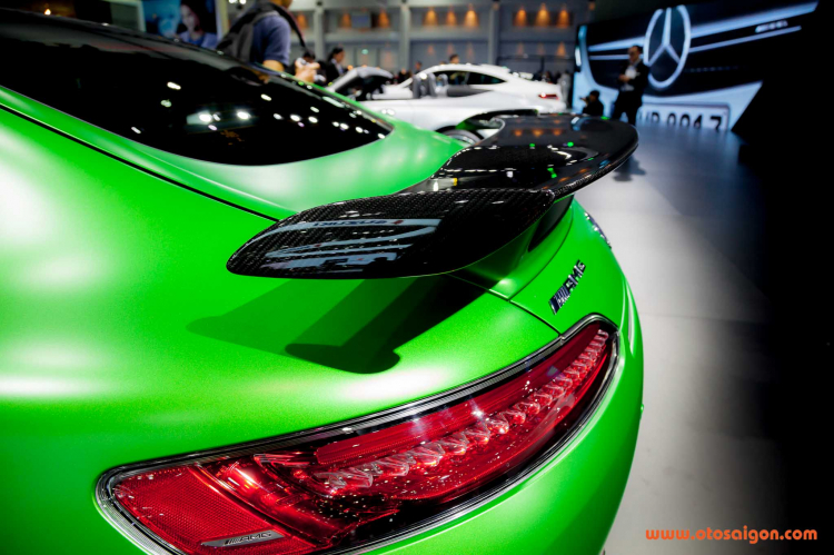 [BIMS 2018] Chiêm ngưỡng "quái vật" Mercedes-AMG GT R tại triển lãm