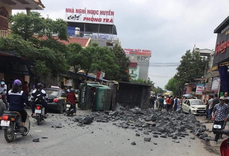 Đánh lái tránh tai nạn