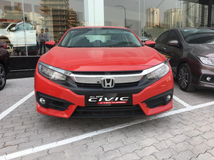 [BIMS 2018] Ngắm Honda Civic hatchback sắc đỏ Rallye Red tại Bangkok