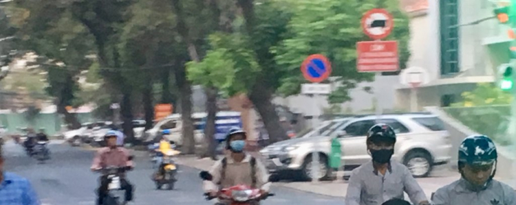 Bãi gửi xe bv mắt thành phố