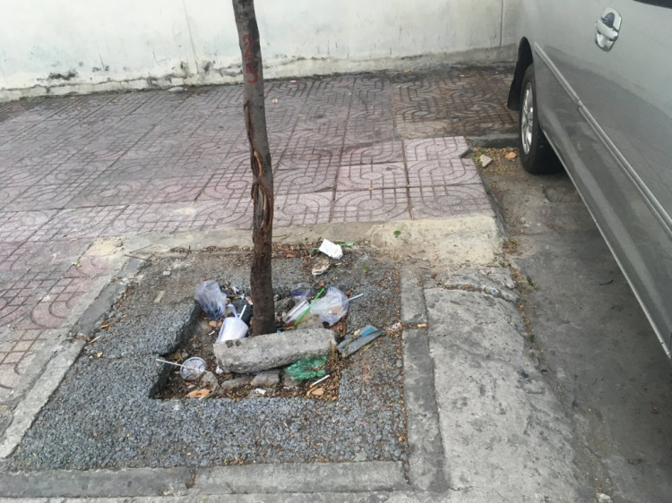 Bãi gửi xe bv mắt thành phố