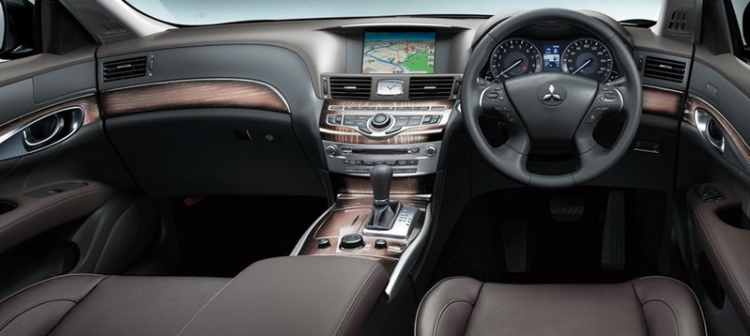 Mitsubishi "oanh tạc" thị trường Việt với 3 mẫu xe mới Mitsubishi "oanh tạc" thị trường Việt với 3 mẫu xe mới
