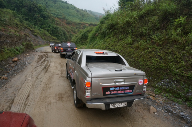 Tường thuật Isuzu Caravan Tây Bắc 2014 Tường thuật Isuzu Caravan Tây Bắc 2014