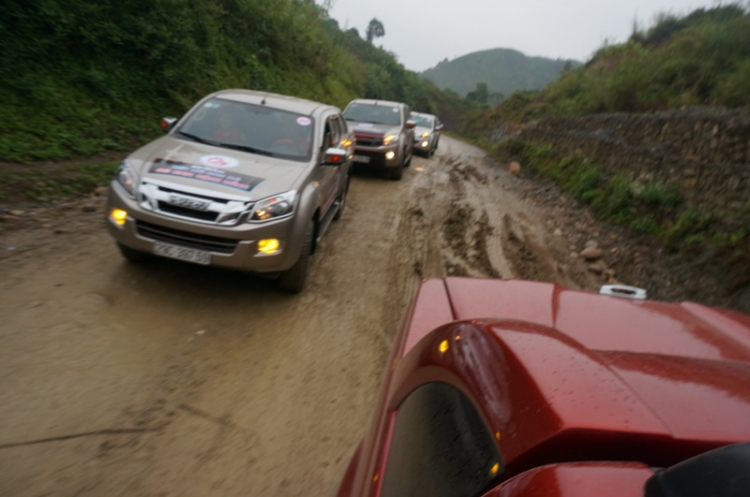 Tường thuật Isuzu Caravan Tây Bắc 2014 Tường thuật Isuzu Caravan Tây Bắc 2014