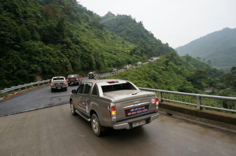 Tường thuật Isuzu Caravan Tây Bắc 2014 Tường thuật Isuzu Caravan Tây Bắc 2014