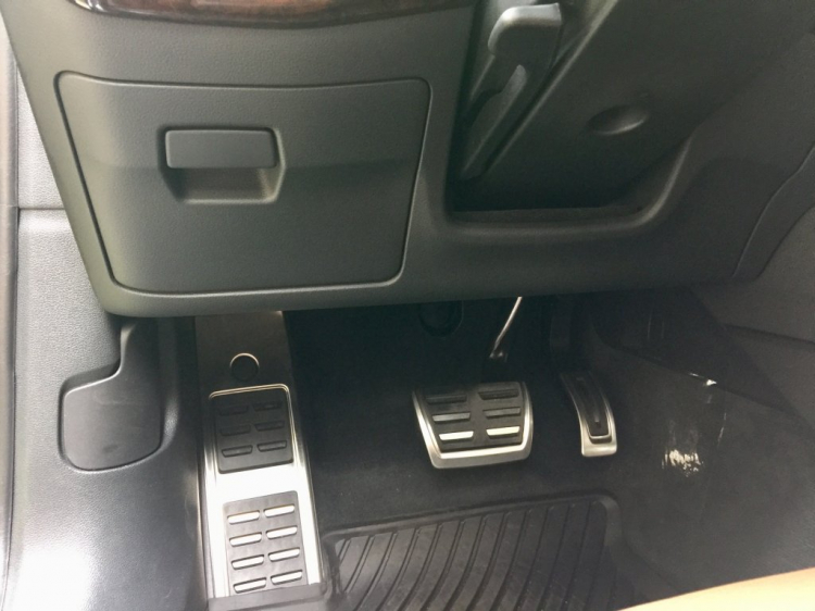 Vài nhận xét và nâng cấp xe Audi A4 B9 APEC VIETNAM 2017 LIMITED EDITION. Vài nhận xét và nâng cấp xe Audi A4 B9 APEC VIETNAM 2017 LIMITED EDITION.