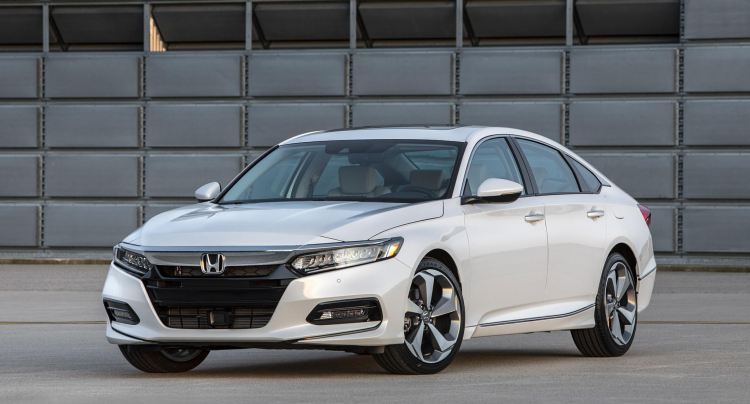 So sánh sơ bộ Nissan Altima 2019 và Honda Accord 2018 có thể về Việt Nam trong tương lai So sánh sơ bộ Nissan Altima 2019 và Honda Accord 2018 có thể về Việt Nam trong tương lai