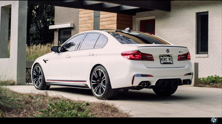 BMW tung video bà mẹ cầm lái BMW M5 2018 đầy phấn khích