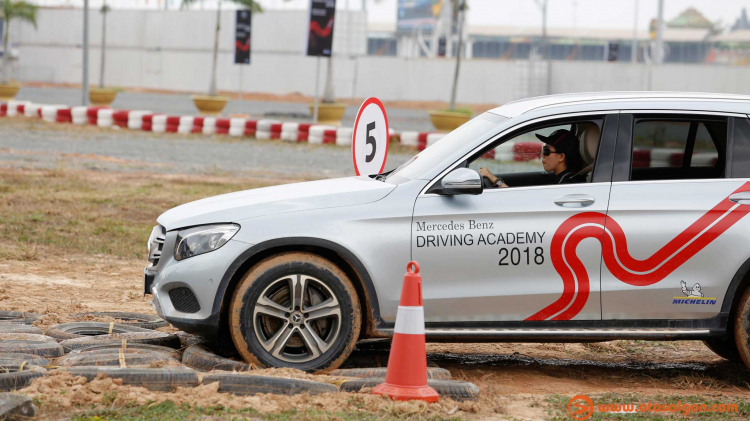 [Video] Tổng quan về Mercedes-Benz Driving Academy 2018 đang diễn ra ở trường đua Đại Nam