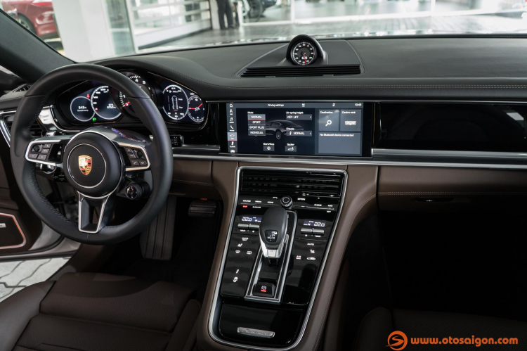 Trải nghiệm một ngày với Porsche Panamera Executive - saloon hạng sang cho doanh nhân thích thể thao Trải nghiệm một ngày với Porsche Panamera Executive - saloon hạng sang cho doanh nhân thích thể thao