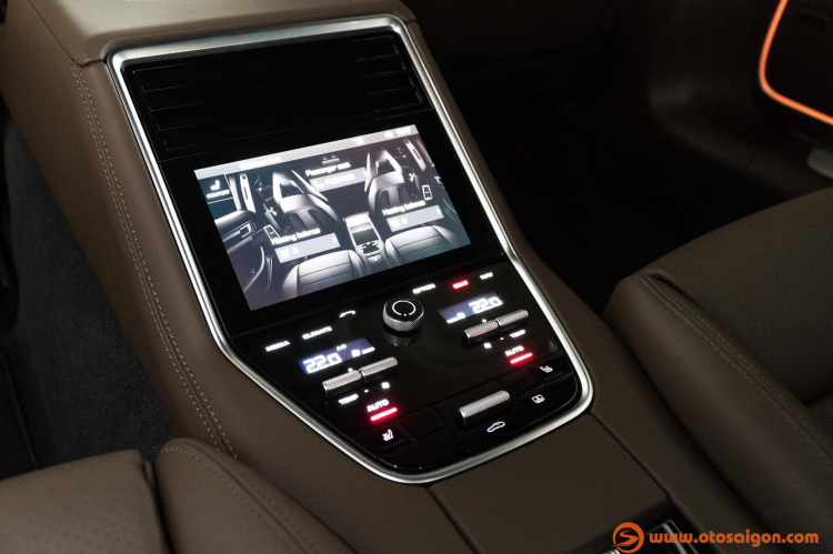 Trải nghiệm một ngày với Porsche Panamera Executive - saloon hạng sang cho doanh nhân thích thể thao Trải nghiệm một ngày với Porsche Panamera Executive - saloon hạng sang cho doanh nhân thích thể thao