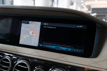 OtoSaiGon-Giaodientiengviet_MercedesBenz-9221.jpg