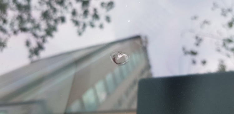 GlasWeld -Đánh bóng kính xe hơi xước, mờ, lóa mắt, tẩy ố mốc. Hàn kính nứt.