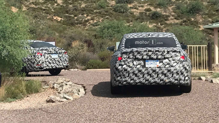 Lexus tung teaser ''nhá hàng'' ES 2019 hoàn toàn mới trước ngày ra mắt