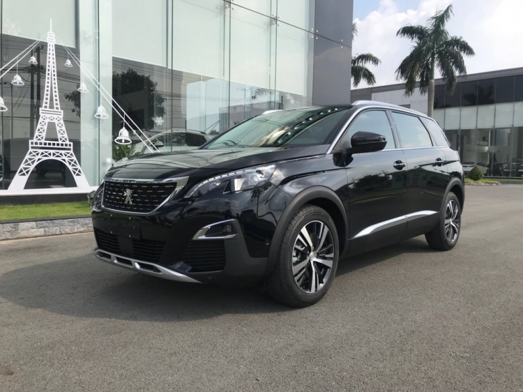 Em đang phân vân giữa Mercedes-Benz GLK 2013 cũ với ''đập hộp'' Hyundai SantaFe 2017