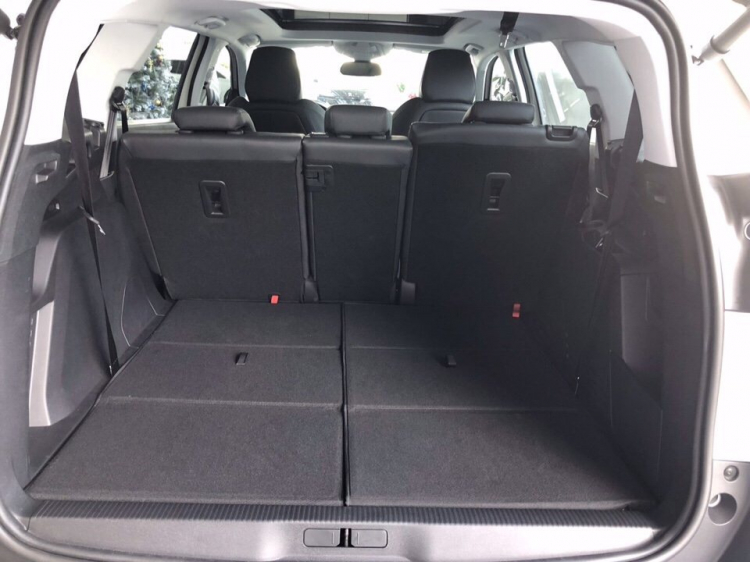 Em đang phân vân giữa Mercedes-Benz GLK 2013 cũ với ''đập hộp'' Hyundai SantaFe 2017 Em đang phân vân giữa Mercedes-Benz GLK 2013 cũ với ''đập hộp'' Hyundai SantaFe 2017
