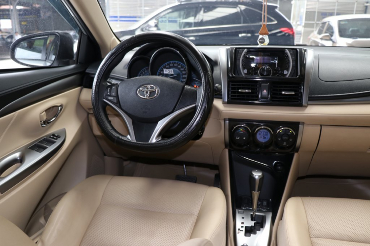 Bán TOYOTA VIOS G 1.5AT 2017, bạc, đời 2017, lăn bánh 22.000km