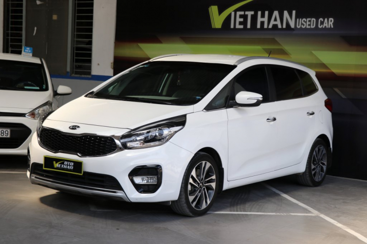 Kia Rondo 2.0AT 2017, trắng, bản tiêu chuẩn, 34.000km