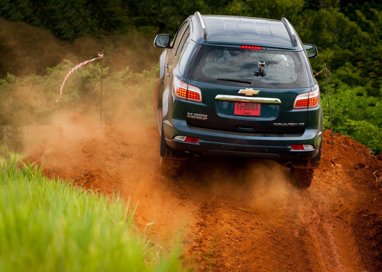 Chevrolet Trailblazer trải nghiệm loạt bài test khó nhằn trước khi ra mắt