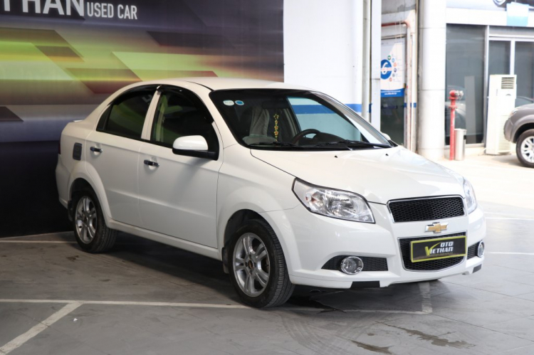 Cần bán CHEVROLET AVEO LT 1.5MT 2016, trắng, lăn bánh 36.000km, giá thương lượng