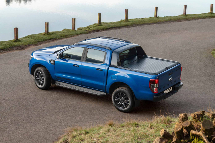 Ford Ranger Wildtrak X: Khác biệt với màu sơn xanh Performance