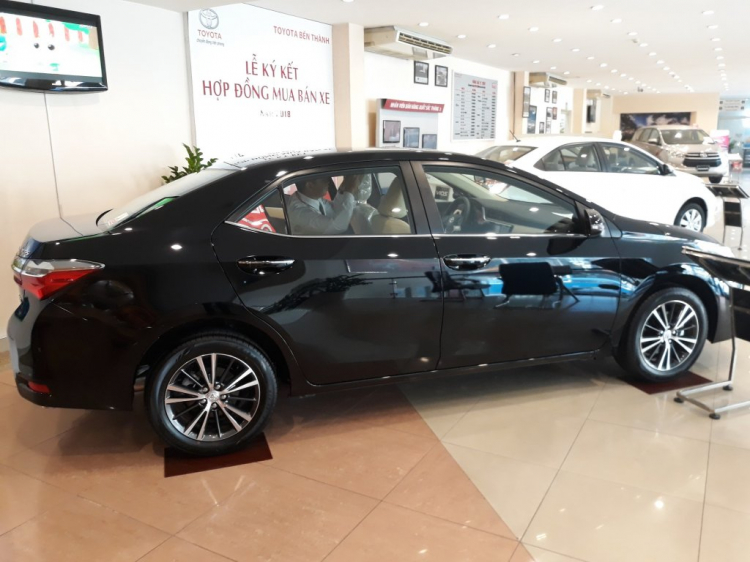 Bán ô tô Toyota Corolla altis 1.8 G trả trước 145tr, xe có ngay, thủ tục vay đơn giản