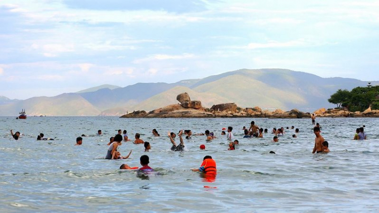 Dốc lết Nha trang- Bình yên vịnh Vân Phong Dốc lết Nha trang- Bình yên vịnh Vân Phong
