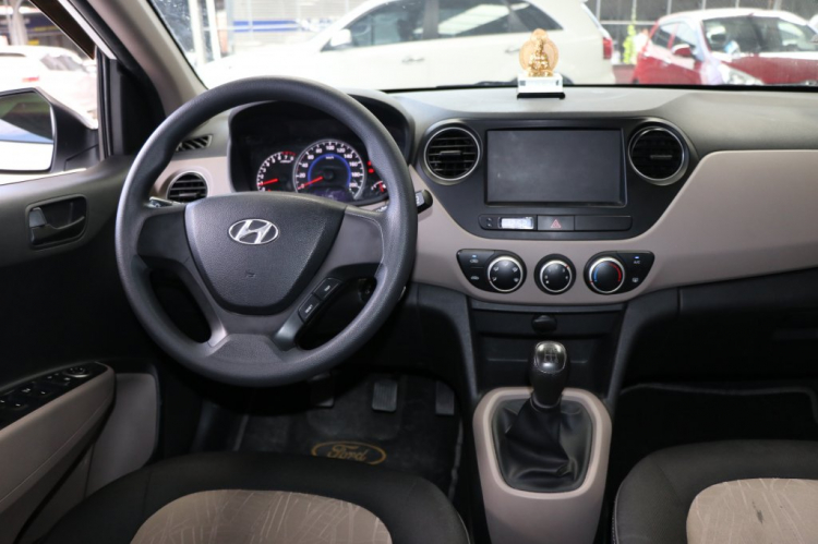 HYUNDAI I10 GRAND 1.0MT BASE 2017, màu trắng, 16.000km