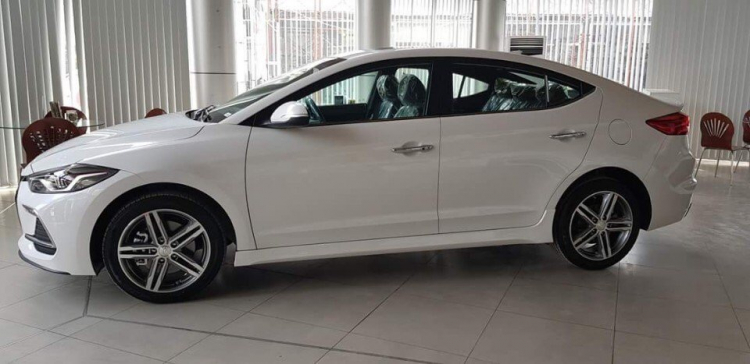 cần tìm anh đẹp trai để gã em gái xinh đẹp( hyundai elantra sport)