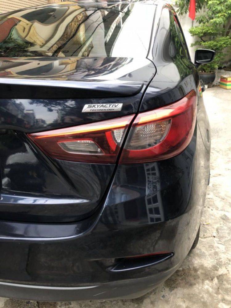 Bán xe Mazda2, BS Tp.HCM, đăng ký 5/2016, chạy 14k km, màu xanh đen