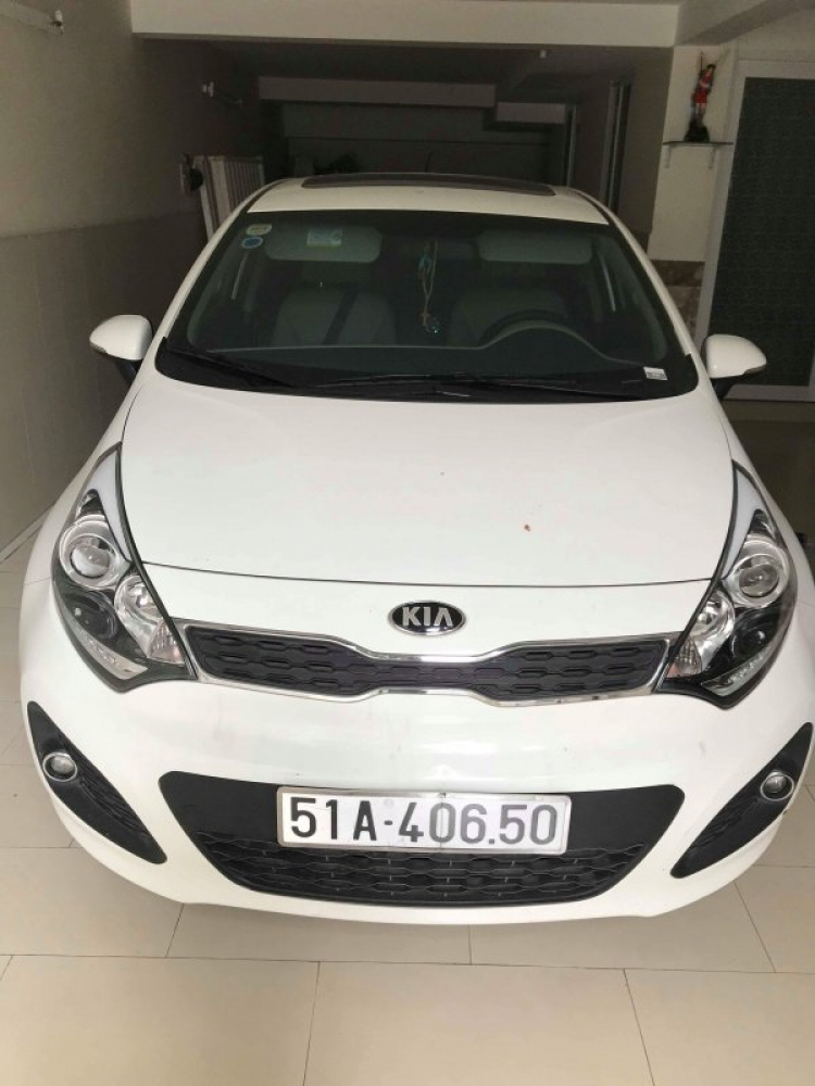 Kia Rio sx 2012 xe trùm mền.