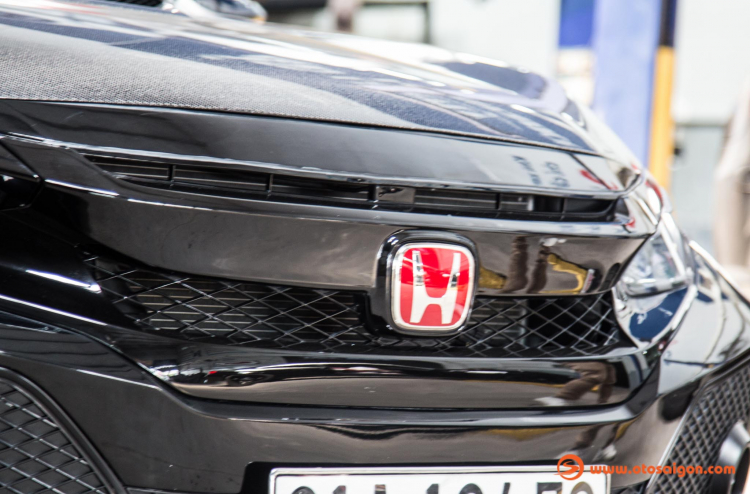 Honda Civic 2017 độ body và đẩy công suất lên gần 300 mã lực tại Sài Gòn