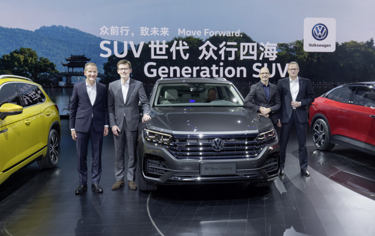 Màn Lột Xác Ngoại Ngục Volkswagen Touareg 2019