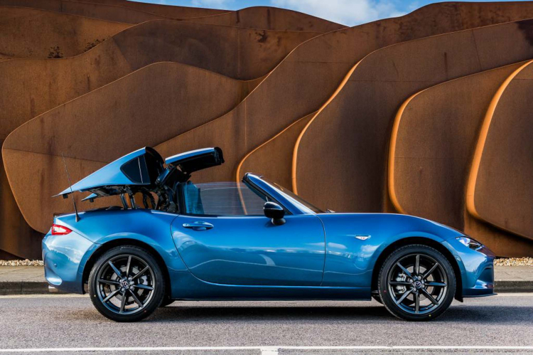 Mazda MX-5 phiên bản đặc biệt RF Sport Black Edition sản xuất giới hạn 300 chiếc