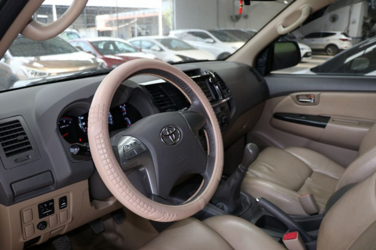 Toyota Fortuner G 2.5MT 2013, màu đen, 80.000km, hỗ trợ trả góp, giá thương lượng