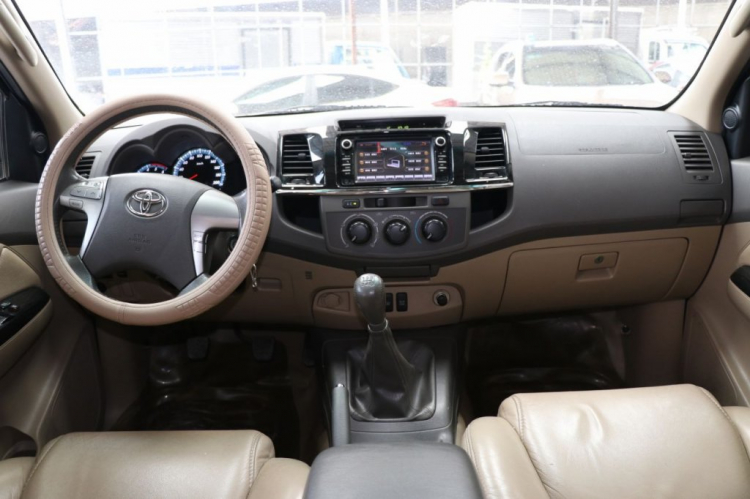 Toyota Fortuner G 2.5MT 2013, màu đen, 80.000km, hỗ trợ trả góp, giá thương lượng