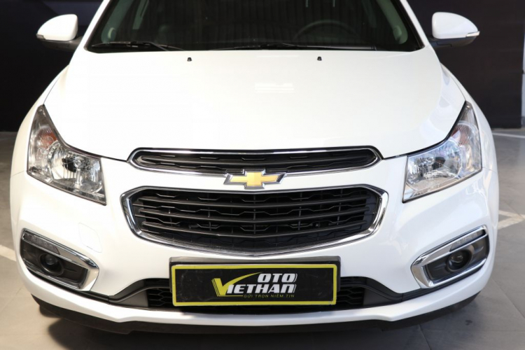 Chevrolet Cruze LT 1.6MT 2017, màu trắng, 38.000km, giá thương lượng, hỗ trợ trả góp