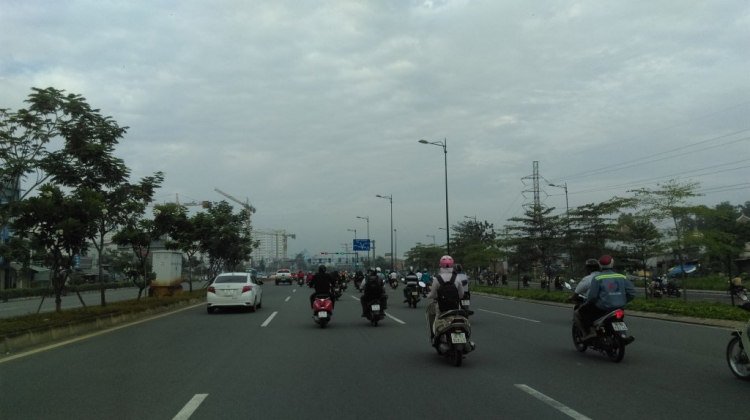 Phạm văn Đồng phân luồng giao thông mới !!