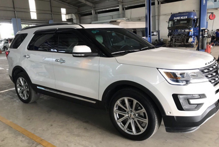 Bán Ford Explorer Limited - Trắng