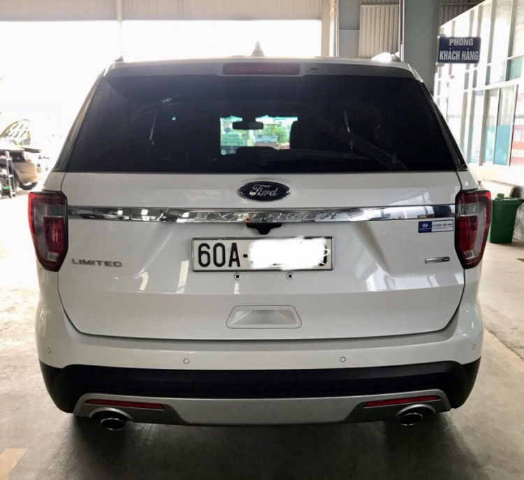 Bán Ford Explorer Limited - Trắng