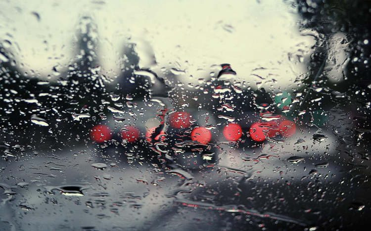 Những điểm cần lưu ý khi chăm sóc xe mùa mưa