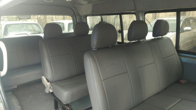 Bán xe TOYOTA HIACE đời 2011