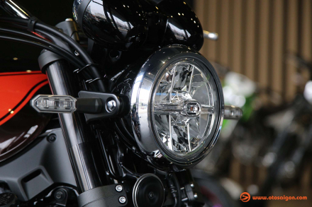 Kawasaki_Z900RS_1.jpg
