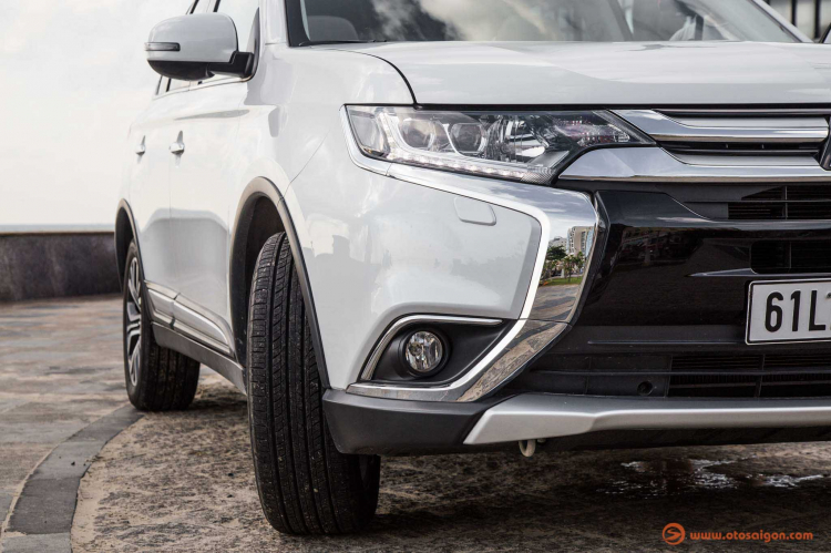 Đánh giá Mitsubishi Outlander 2018, phiên bản 2.4 CVT Premium, lắp ráp trong nước; giá 1,1 tỷ