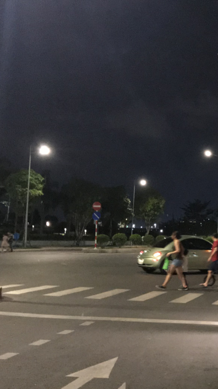 Khoá bánh xe ở Khu VinPear Tân cảnh Khoá bánh xe ở Khu VinPear Tân cảnh
