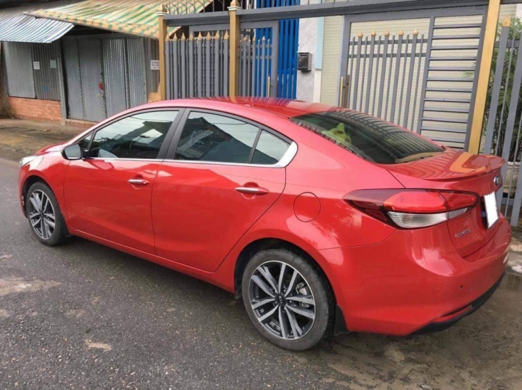 Cần bán xe Kia Cerato 1.6 AT – Đăng ký 1/2017 – Số Km: 11,650