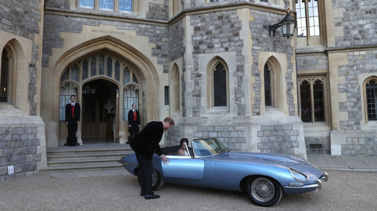 Cận cảnh mẫu Jaguar E-Type đặc biệt trong đám cưới hoàng gia Anh