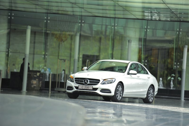 "Sờ" thực tế Mercedes-Benz C-Class 2015 ra mắt tại Việt Nam