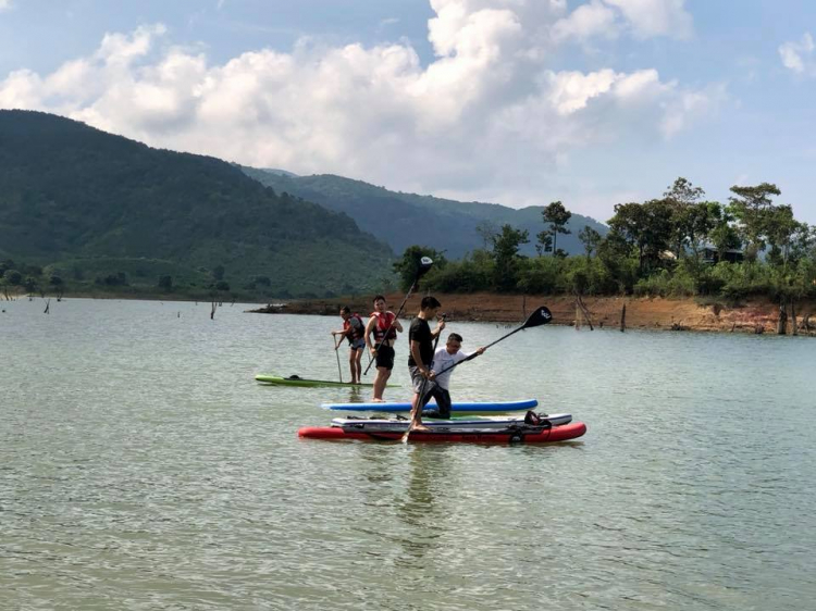 Chèo S.U.P dã ngoại hồ Kala (Di Linh) Chèo S.U.P dã ngoại hồ Kala (Di Linh)