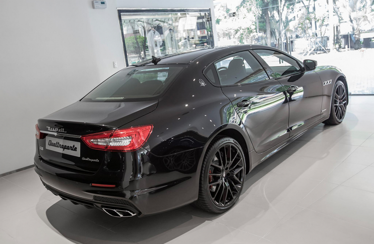 Maserati Quattroporte GTS Gransport Nerissimo Edition hàng hiếm tại Việt Nam đã có chủ nhân